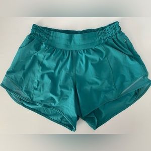 Lululemon Hotty Hot Low-Rise Lined Short 4”- Teal